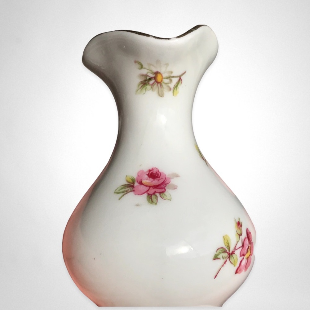 Limoges hand painted miniature bud vase trimmed in 14k gold
